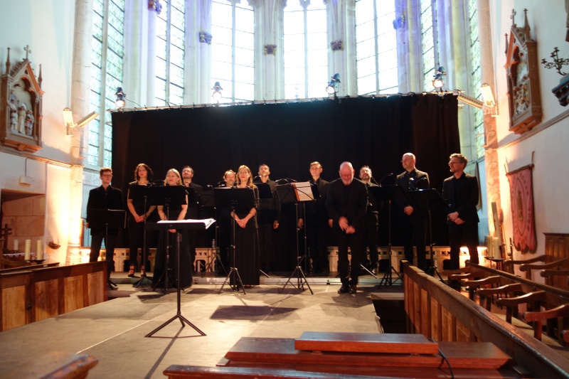 Ensemble vocal Jacques Moderne dirigé par Joël Suhubiette