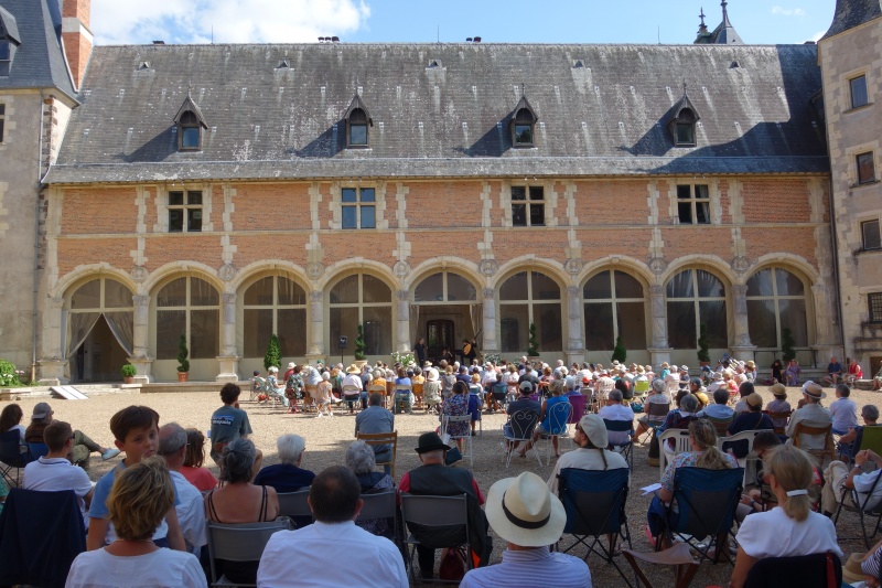 Les Musiciens de Saint Julien, dir. François Lazarevitch